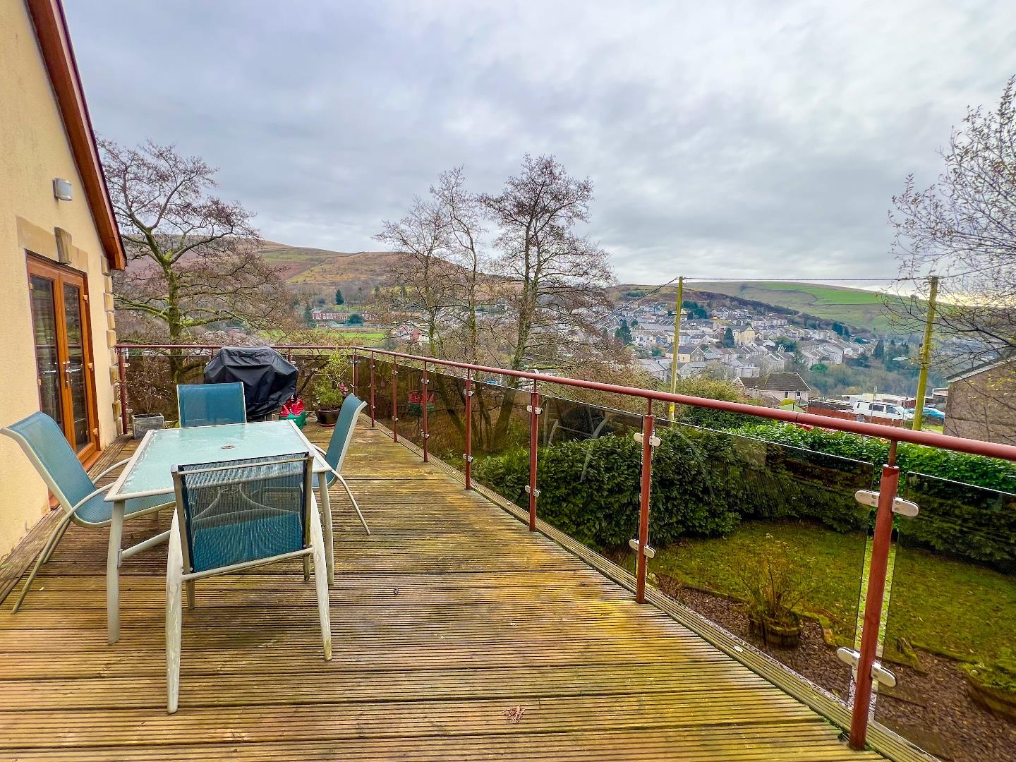 Garreg Road, Pontycymer, Bridgend County Borough, CF32 8EL